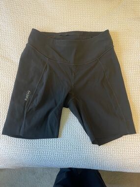 Janji Women’s Pace Short (Black Bike Shorts) 7 in